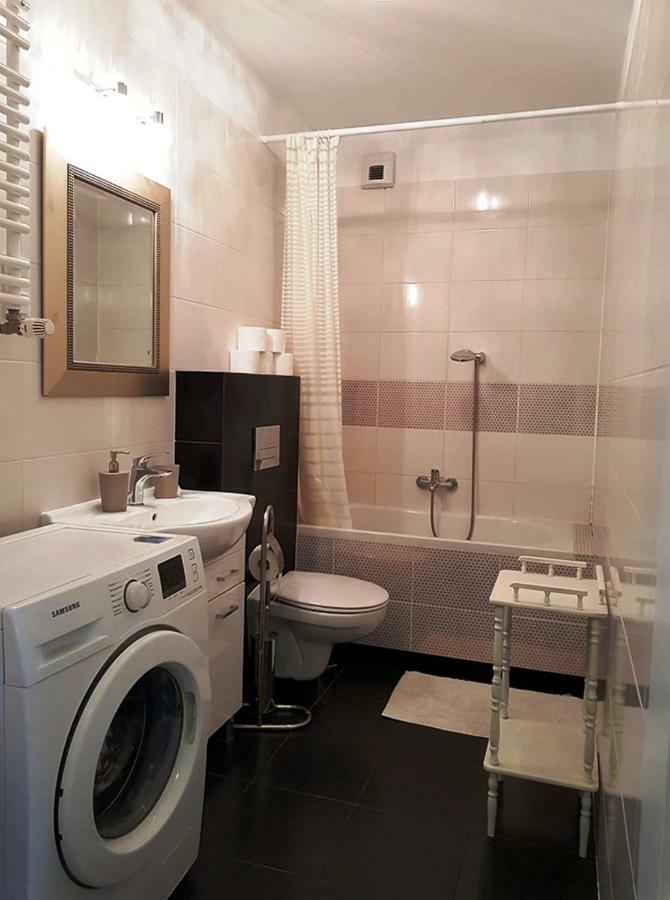 Apartament "Cleopatra 3" Z Miejscem Parkingowym, Faktury Vat Leilighet Kielce Eksteriør bilde